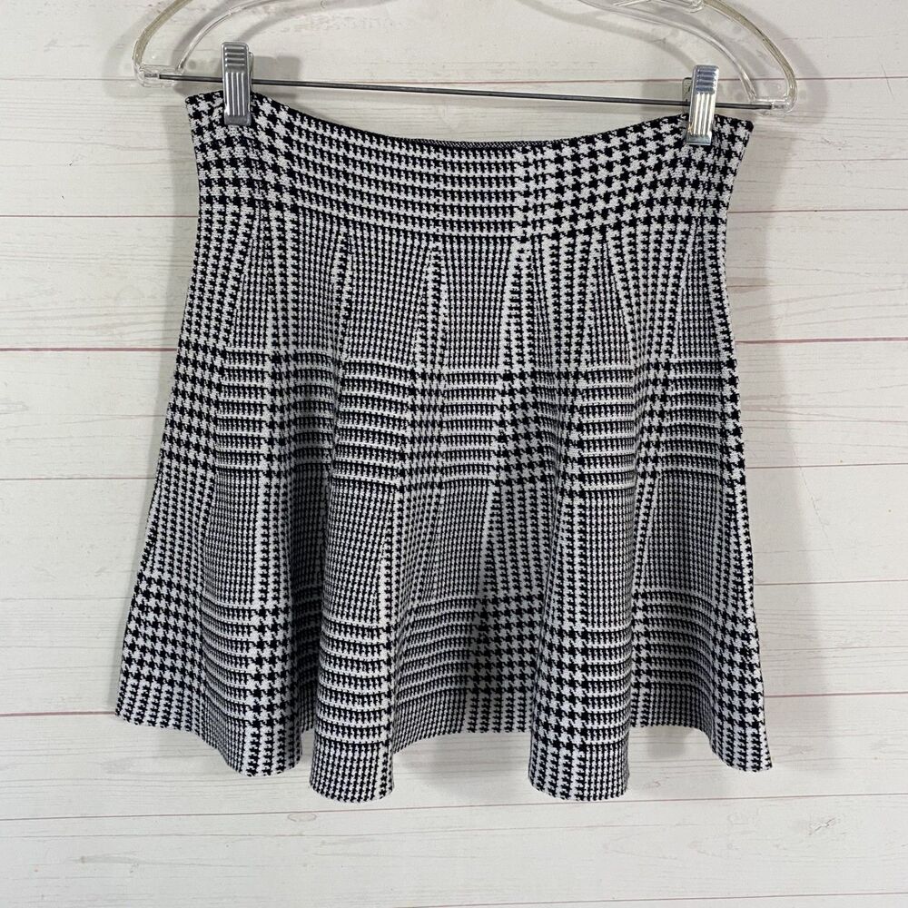 Hesperus Houndstooth Knit Mini Skirt Juniors L/XL Black White Stretch Pull On
